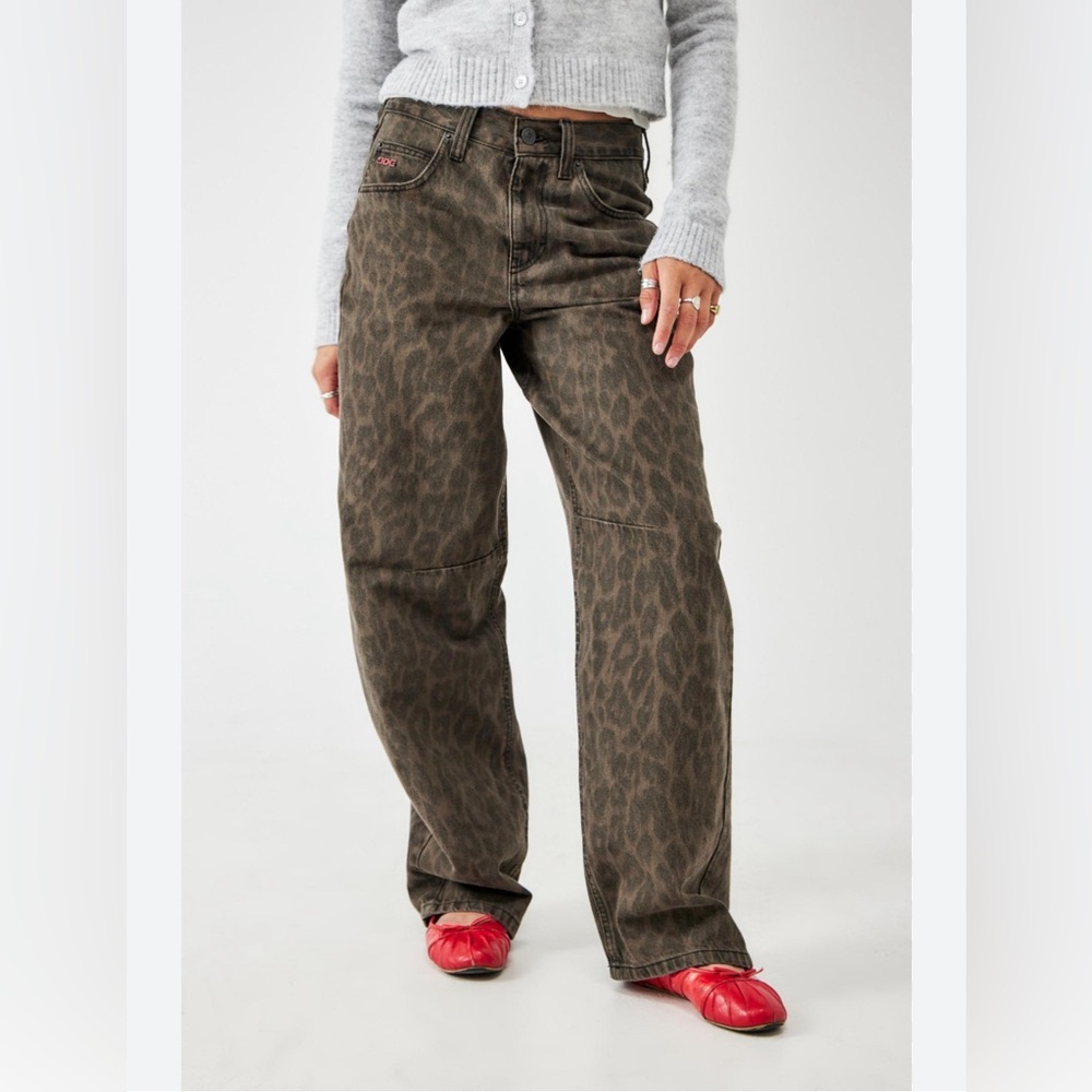 BDG Logan Boyfriend Leopard Print Jeans